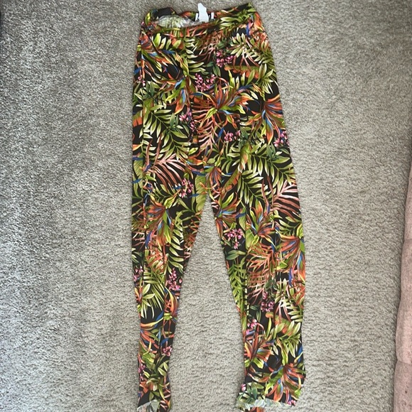 Tropical 2 Piece Set 🌴🌺🍹 - Picture 4 of 4